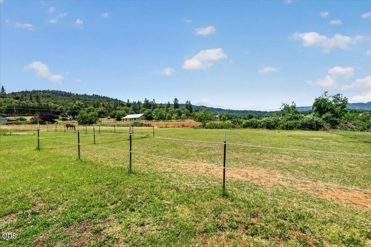 1760 Minear Road Medford, OR 97501 - Photo 38 of 56 Gallery Image 38