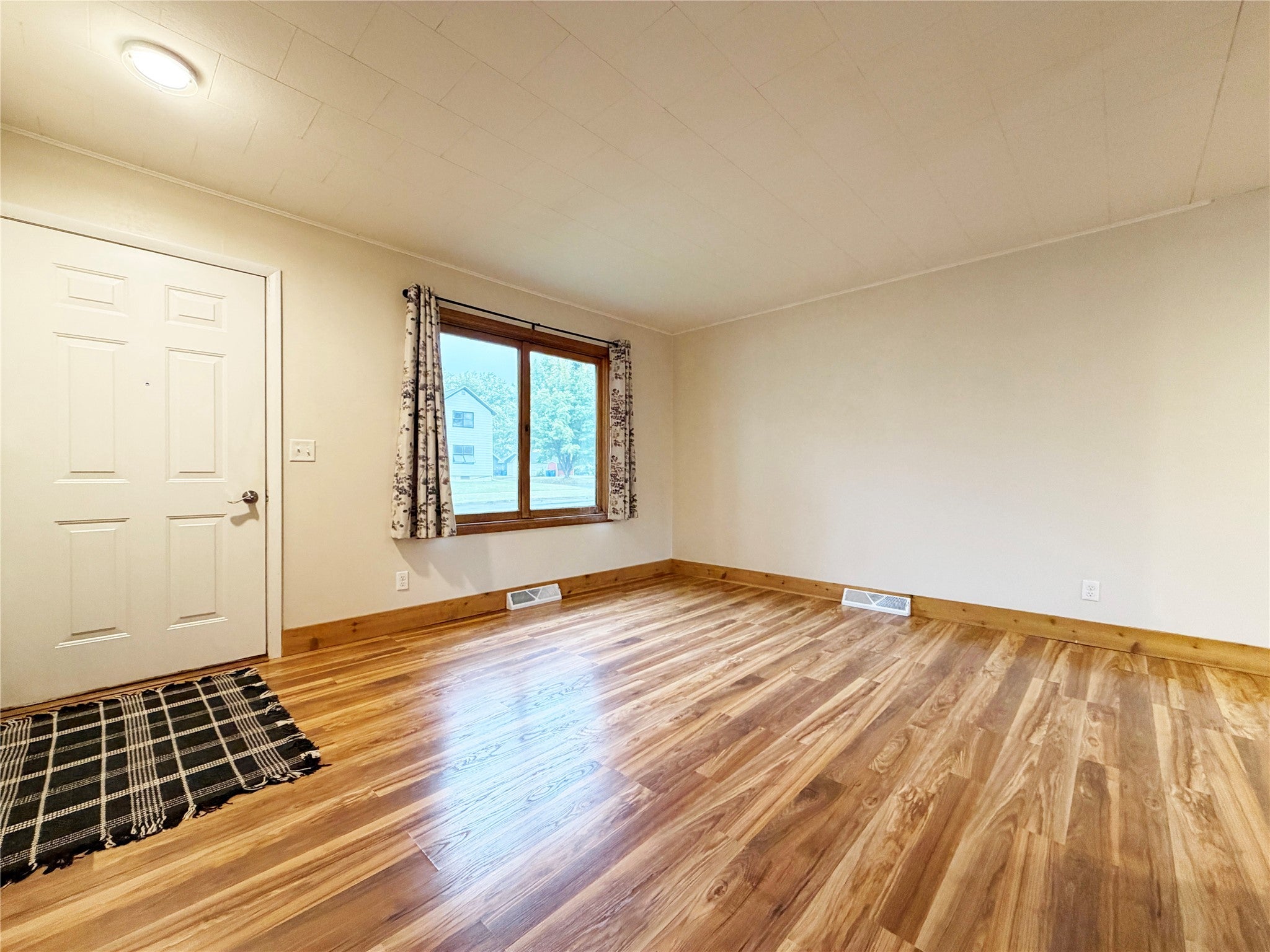 207 Hatten Avenue Rice Lake, WI 54868 - Photo 7 of 16 Gallery Image 7