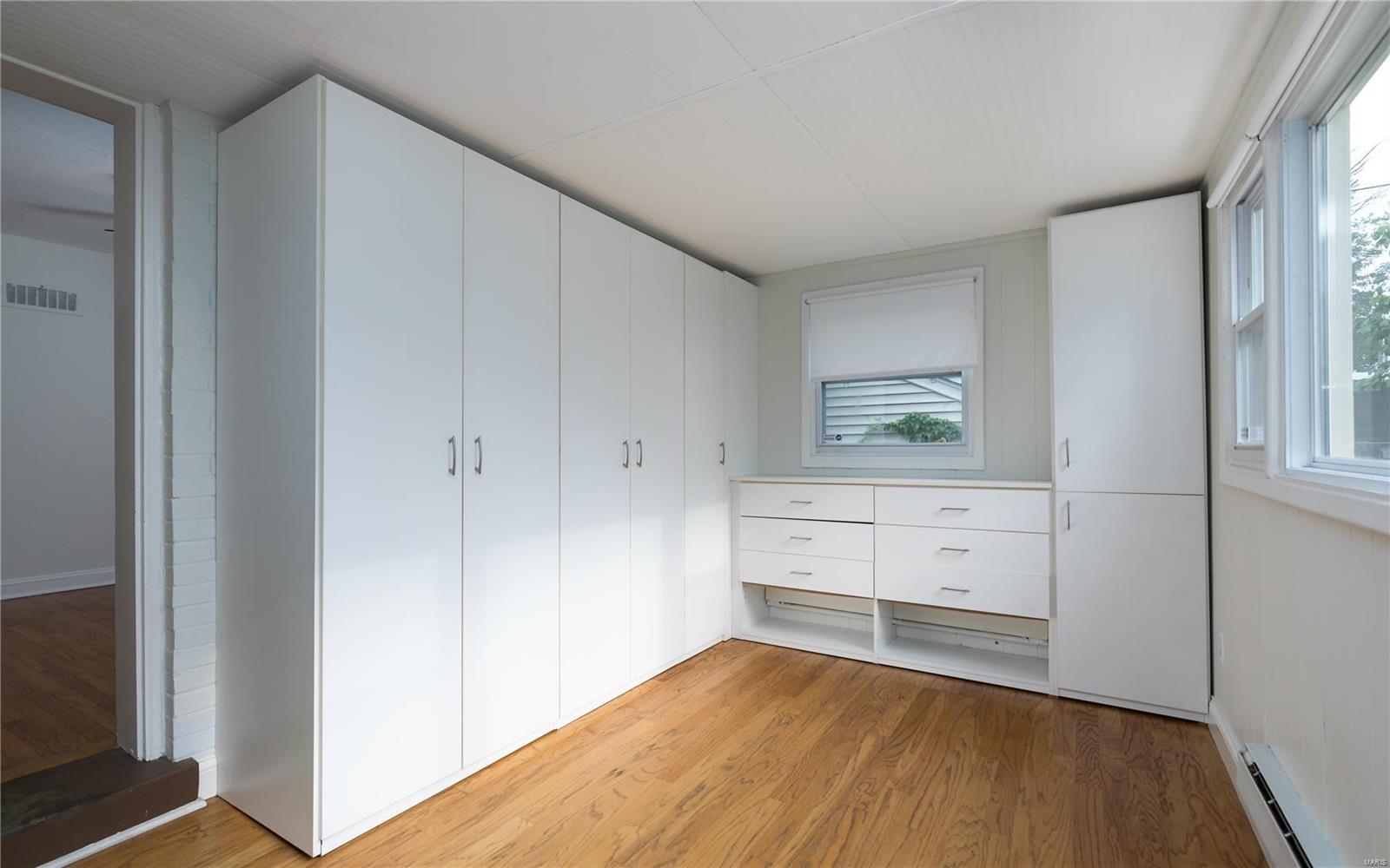 27 Waverton Drive Ladue, MO 63124 - Photo 15 of 26