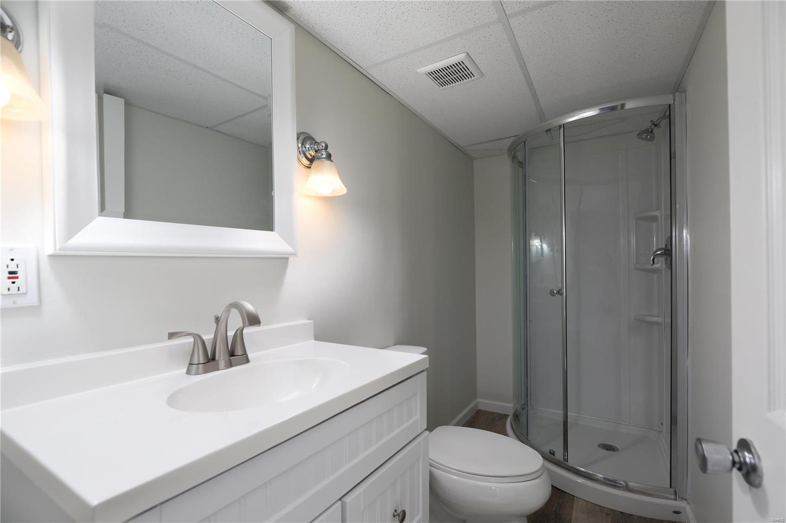 27 Waverton Drive Ladue, MO 63124 - Photo 18 of 26