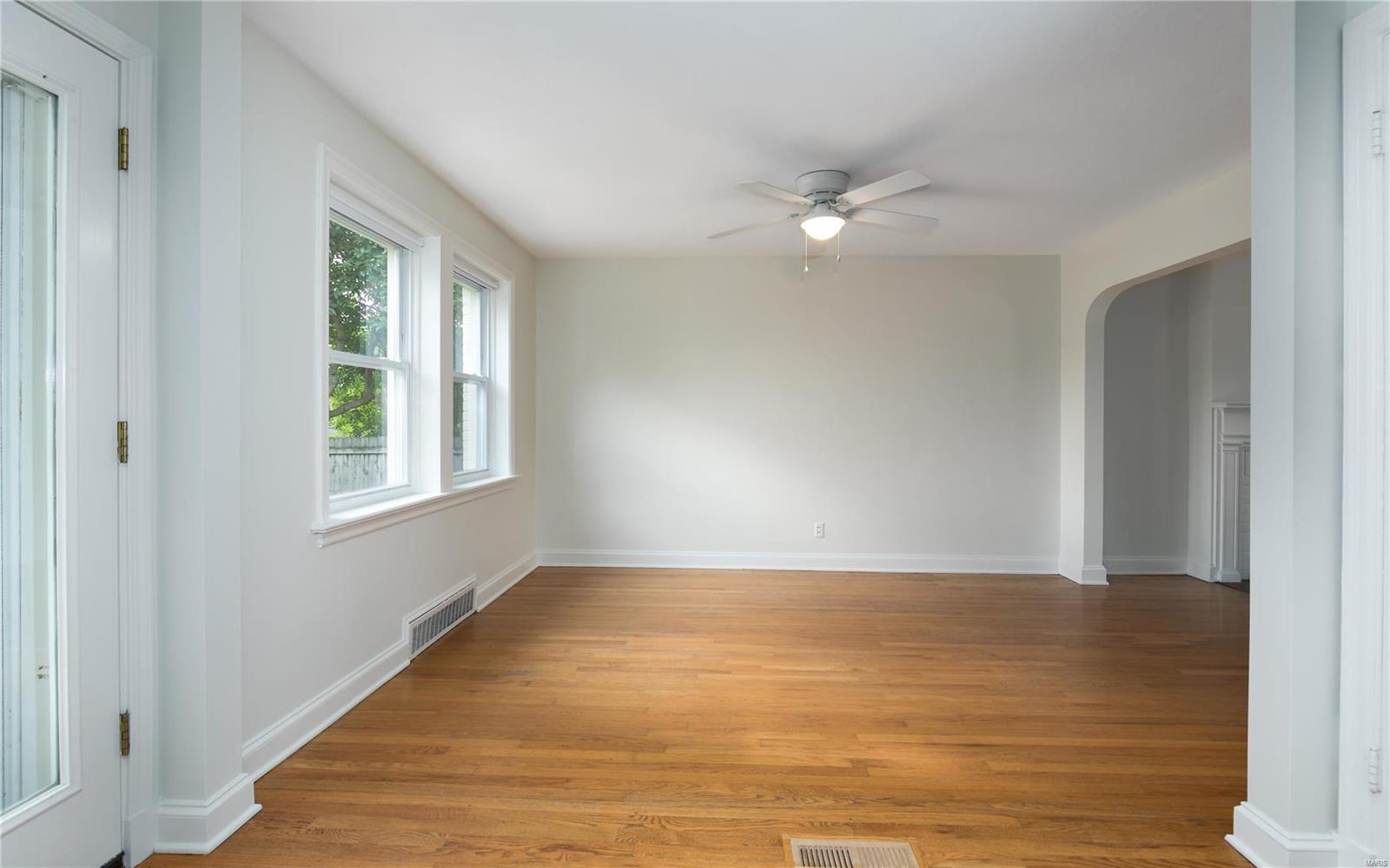 27 Waverton Drive Ladue, MO 63124 - Photo 7 of 26