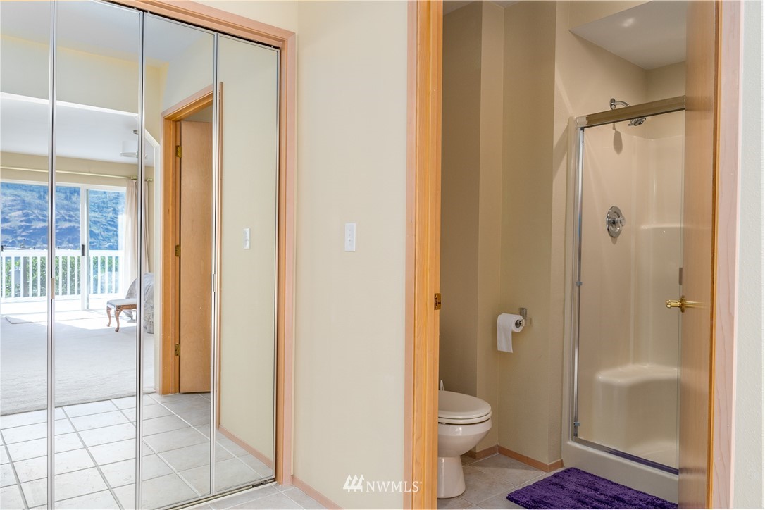 14941 South Lakeshore Road Chelan, WA 98816 - Photo 11 of 25 Gallery Image 11