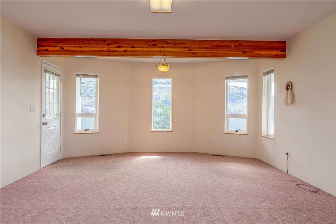14941 South Lakeshore Road Chelan, WA 98816 - Photo 12 of 25 Gallery Image 12