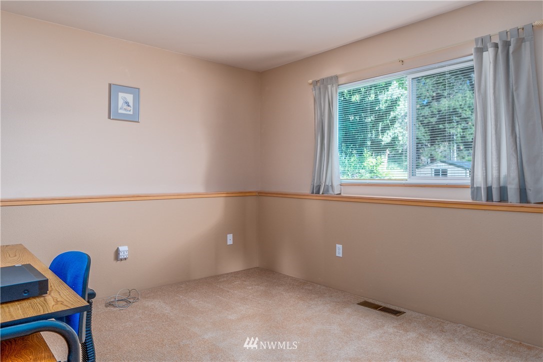 14941 South Lakeshore Road Chelan, WA 98816 - Photo 14 of 25 Gallery Image 14