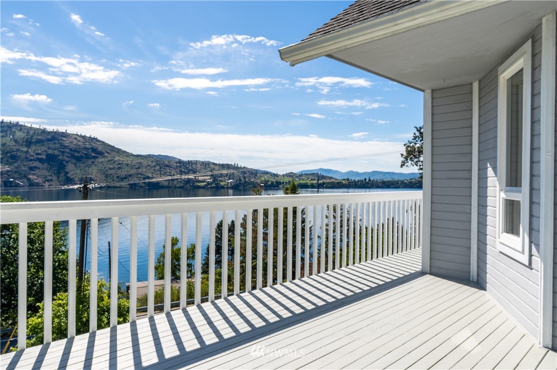 14941 South Lakeshore Road Chelan, WA 98816 - Photo 20 of 25 Gallery Image 20