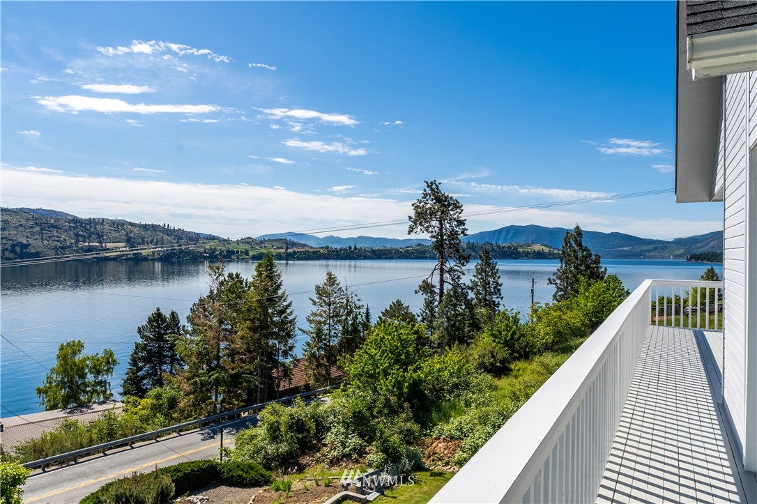 14941 South Lakeshore Road Chelan, WA 98816 - Photo 21 of 25 Gallery Image 21