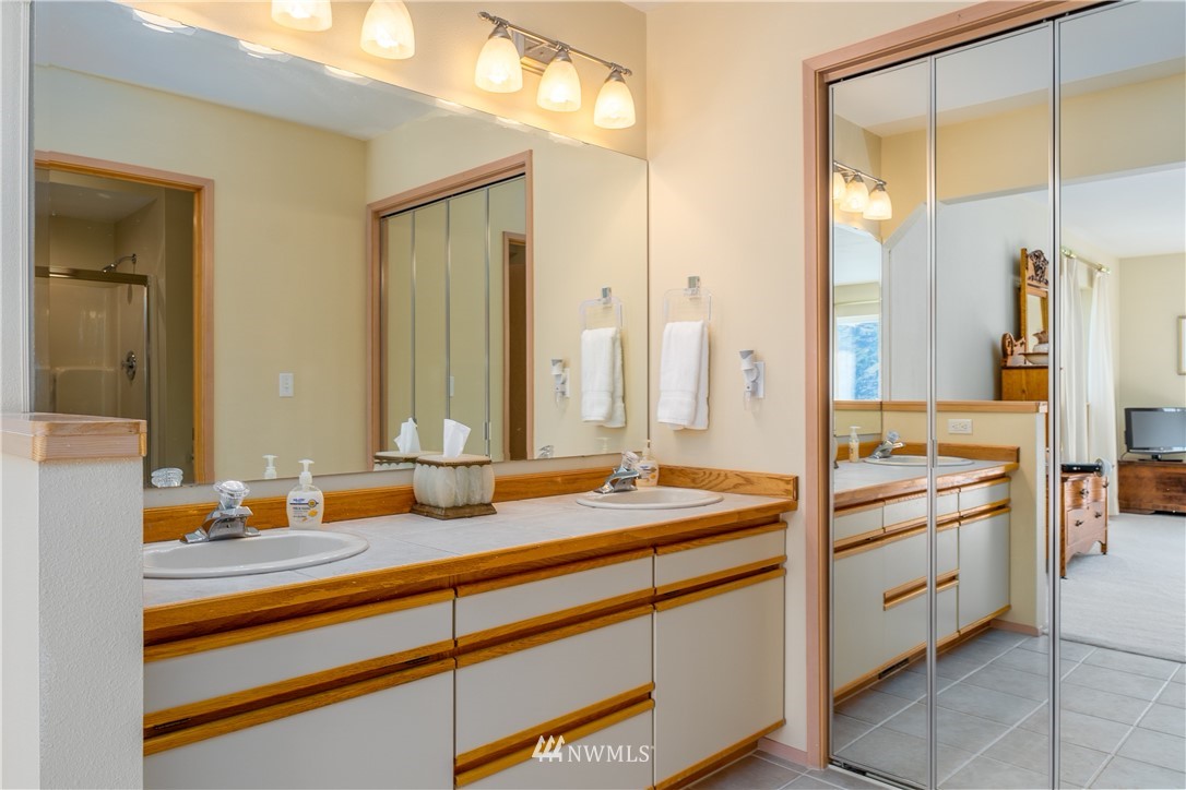14941 South Lakeshore Road Chelan, WA 98816 - Photo 10 of 25 Gallery Image 10