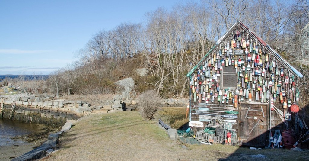 3 Colburn Street Gloucester, MA 01930 - Photo 2 of 17 a view of a large building