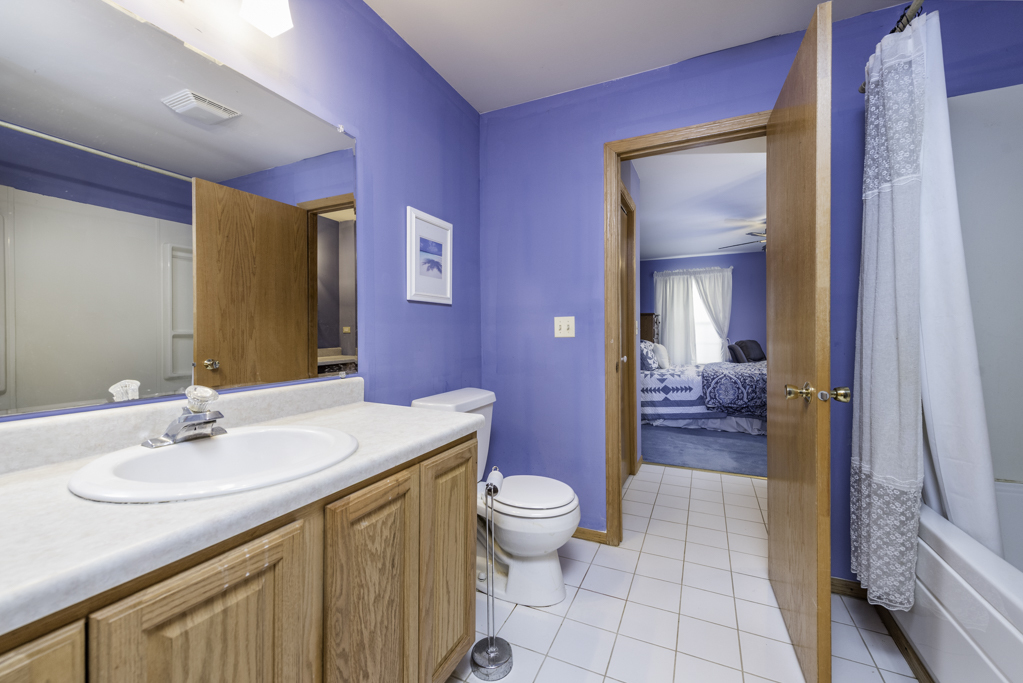1940 North Green Bay Road Zion, IL 60099 - Photo 17 of 29 Gallery Image 17