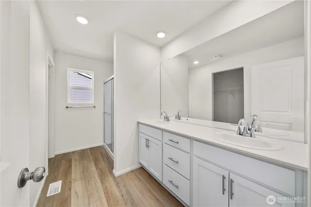 $399,990 | 1355 Salzer Crk Drive, Centralia, WA 98531