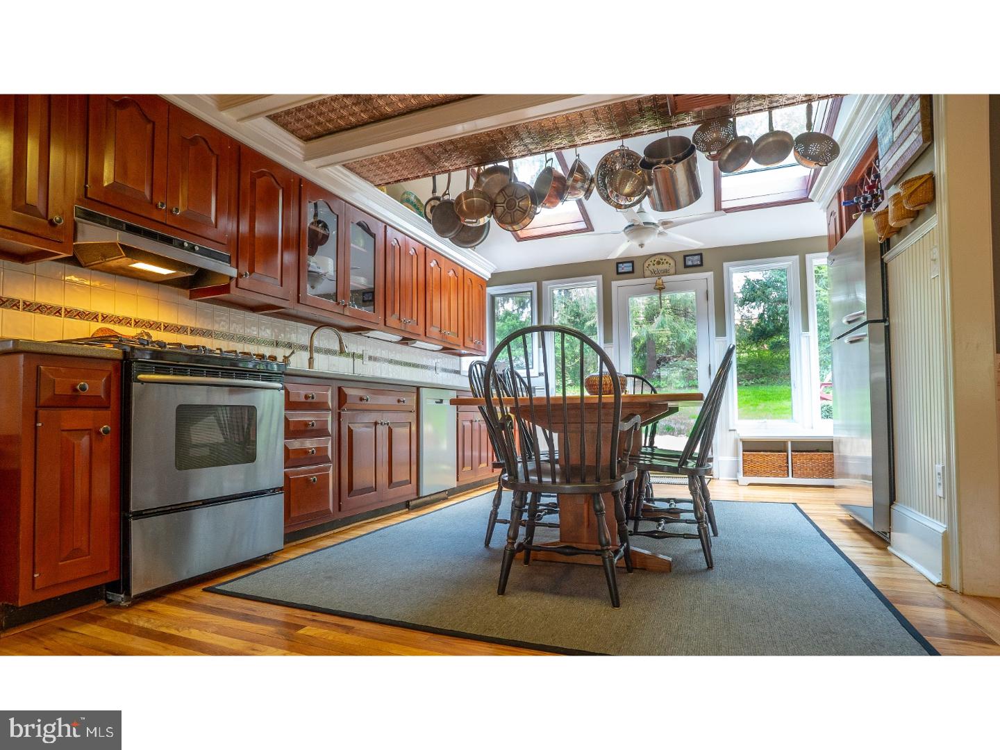 241 Midland Road Springfield, PA 19064 - Photo 5 of 23