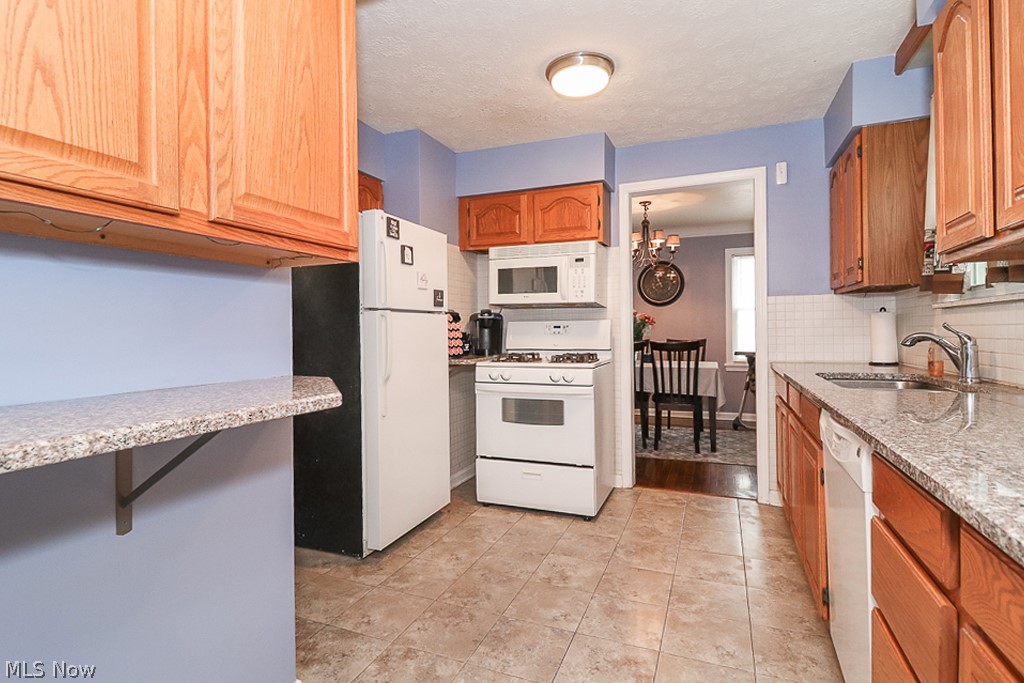 1543 Commodore Road Cleveland, OH 44124 - Photo 6 of 23 Gallery Image 6