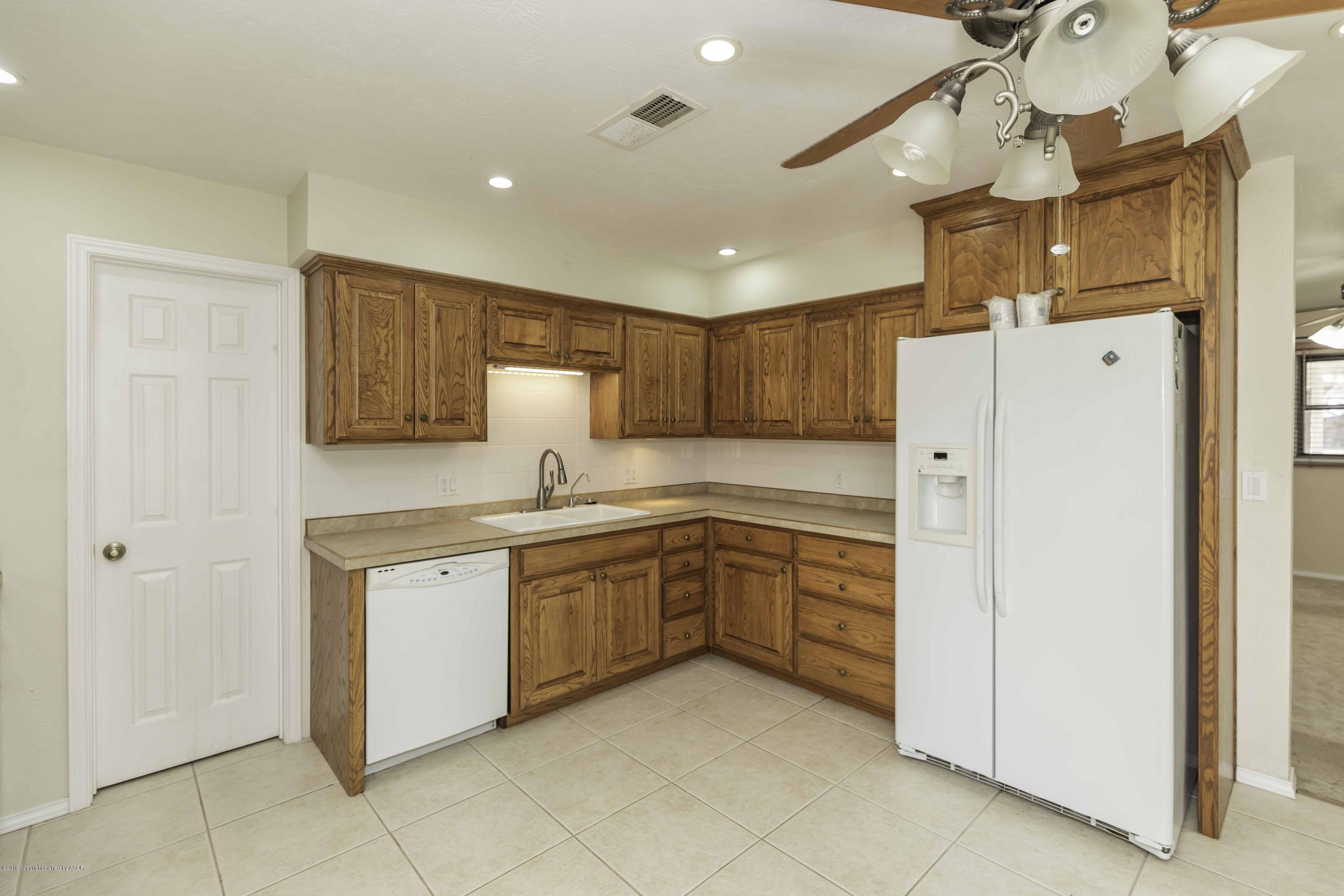 5021 Crockett Street Amarillo, TX 79110 - Photo 11 of 32 KITCHEN VIEW 1