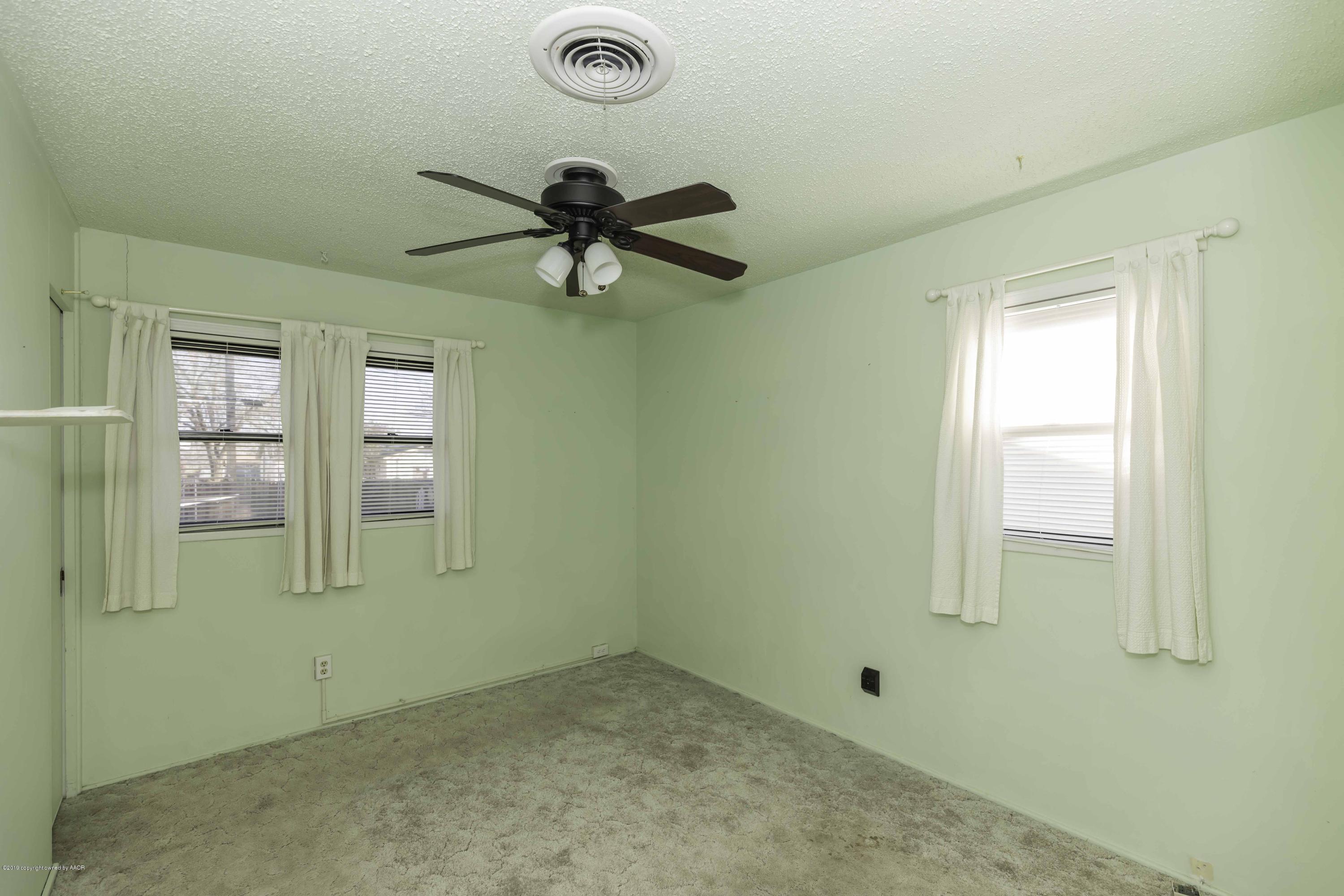 5021 Crockett Street Amarillo, TX 79110 - Photo 15 of 32 BEDROOM 1 VIEW 1