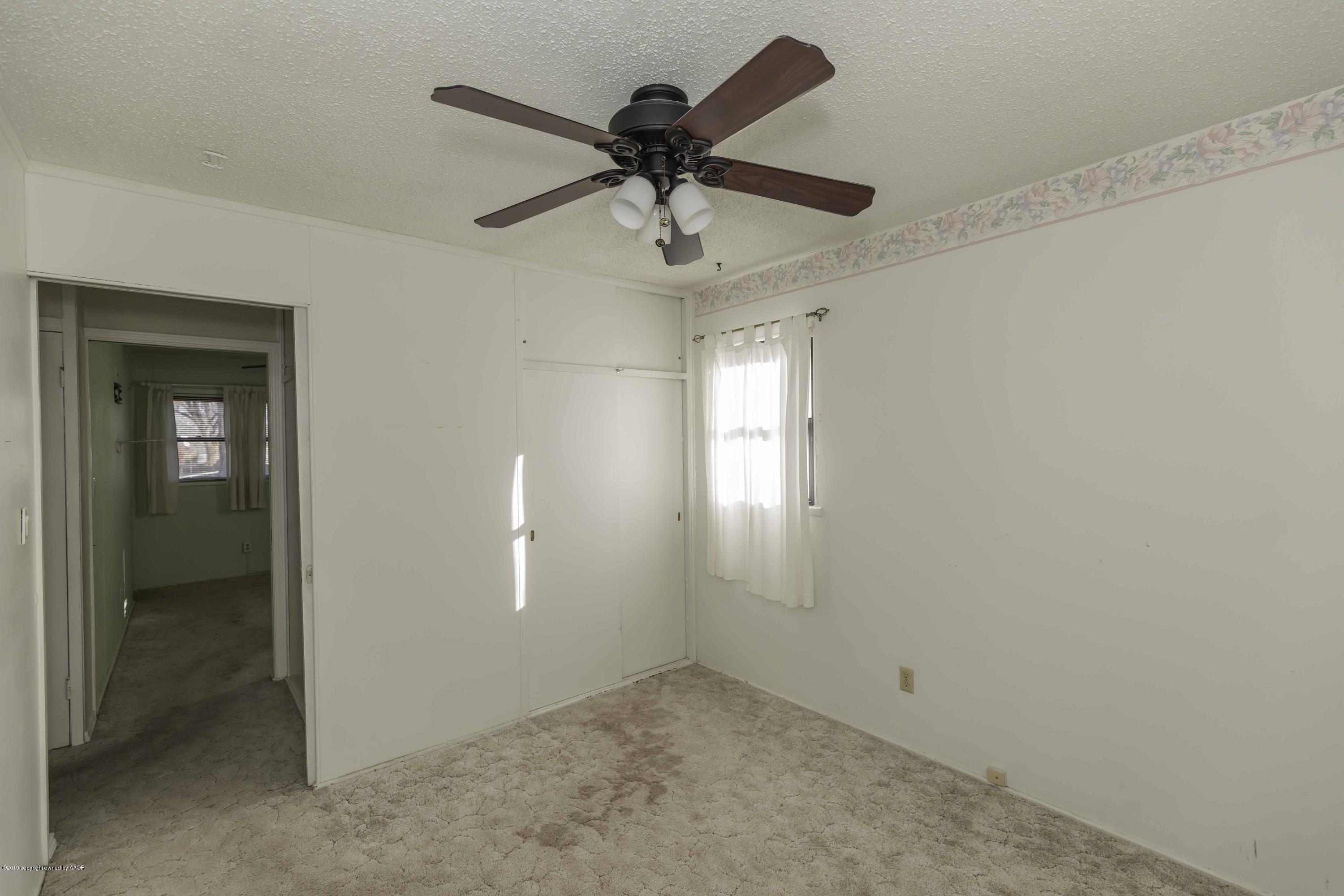 5021 Crockett Street Amarillo, TX 79110 - Photo 20 of 32 BEDROOM 2 VIEW 3