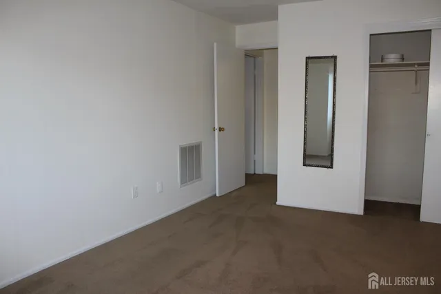 $2,275 | 820 Edison Glen Terrace, Edison, NJ 08837