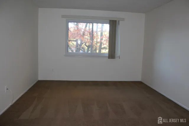 $2,275 | 820 Edison Glen Terrace, Edison, NJ 08837