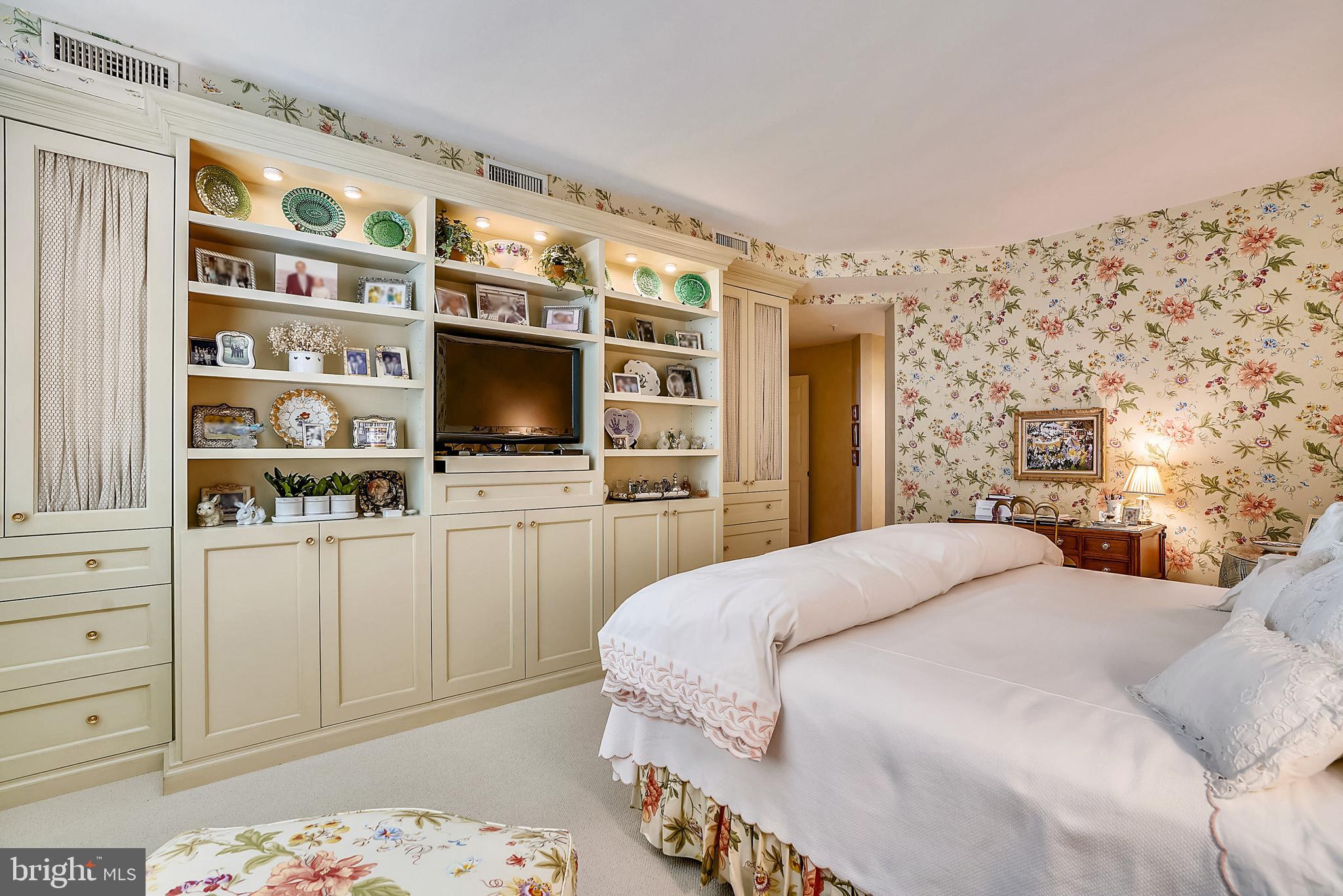 3801 Canterbury Road, Unit 1006 Baltimore, MD 21218 - Photo 8 of 41 Primary Bedroom
Extensive Built-Ins