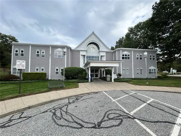 $2,500 | 215 Toll Gate Road, Unit 302, Warwick, RI 02886