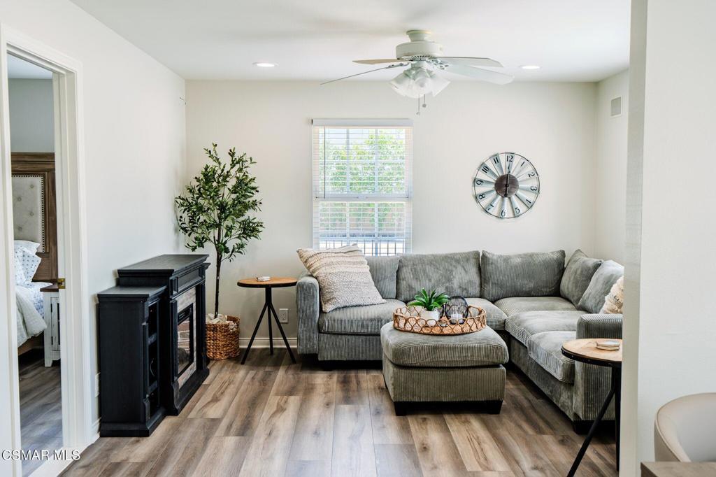 4475 Barnard Street Simi Valley, CA 93063 - Photo 49 of 56 Gallery Image 49
