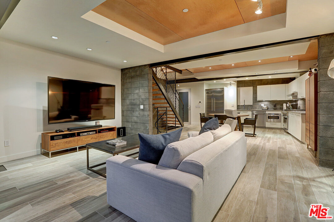 351 Sunset Avenue, Unit 4 Venice, CA 90291 - Photo 6 of 15