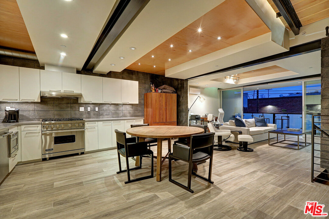 351 Sunset Avenue, Unit 4 Venice, CA 90291 - Photo 9 of 15