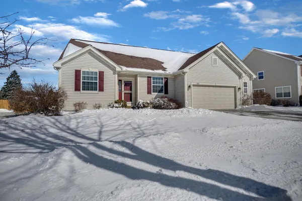 $614,900 | 2402 Kiowa Drive, Grafton, WI 53024