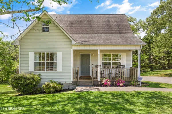 $439,900 | 501 South Ruth Street, Maryville, TN 37803