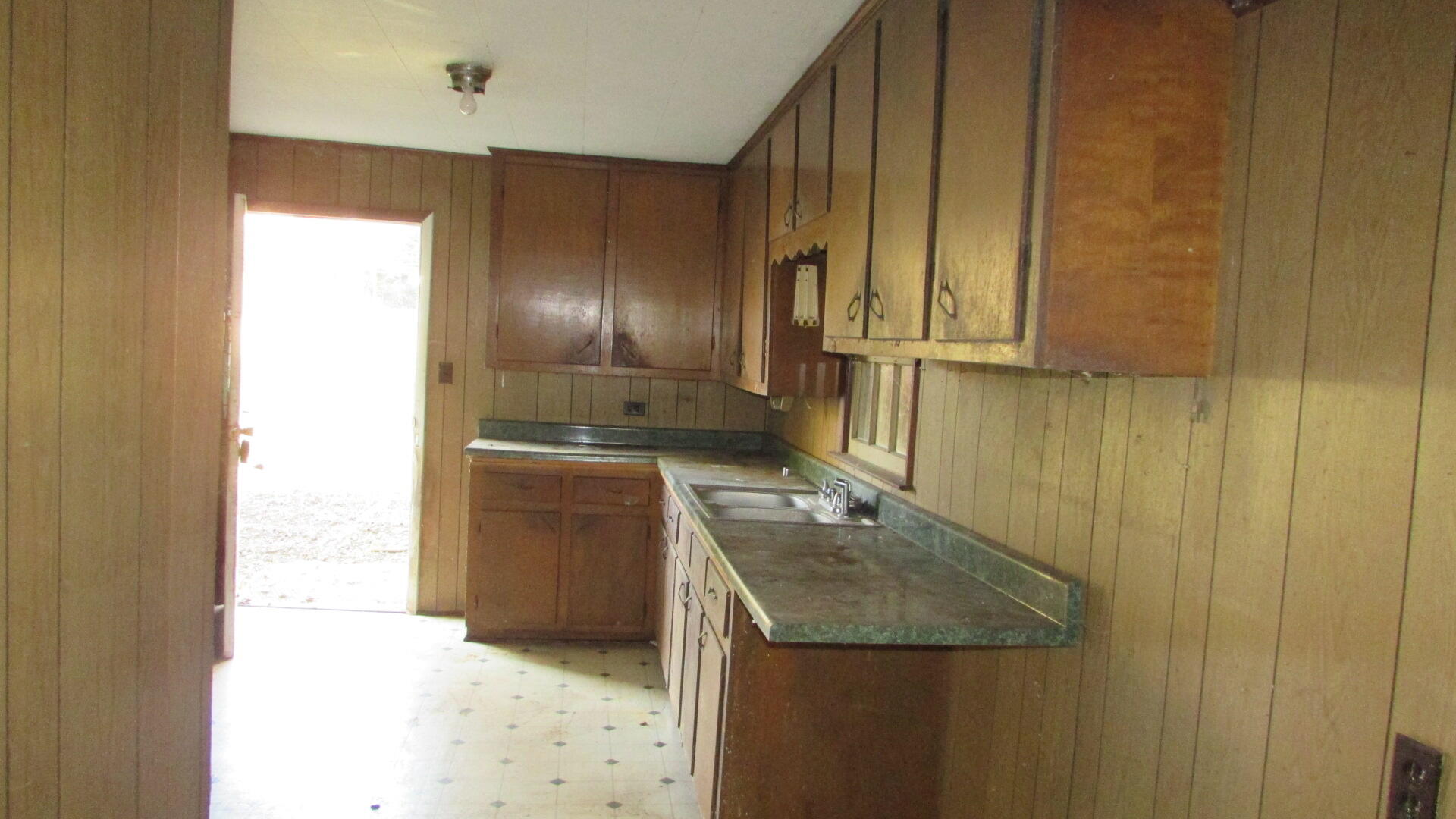 2149 Chinquapin Grove Road Bluff City, TN 37618 - Photo 19 of 40 IMG_5641