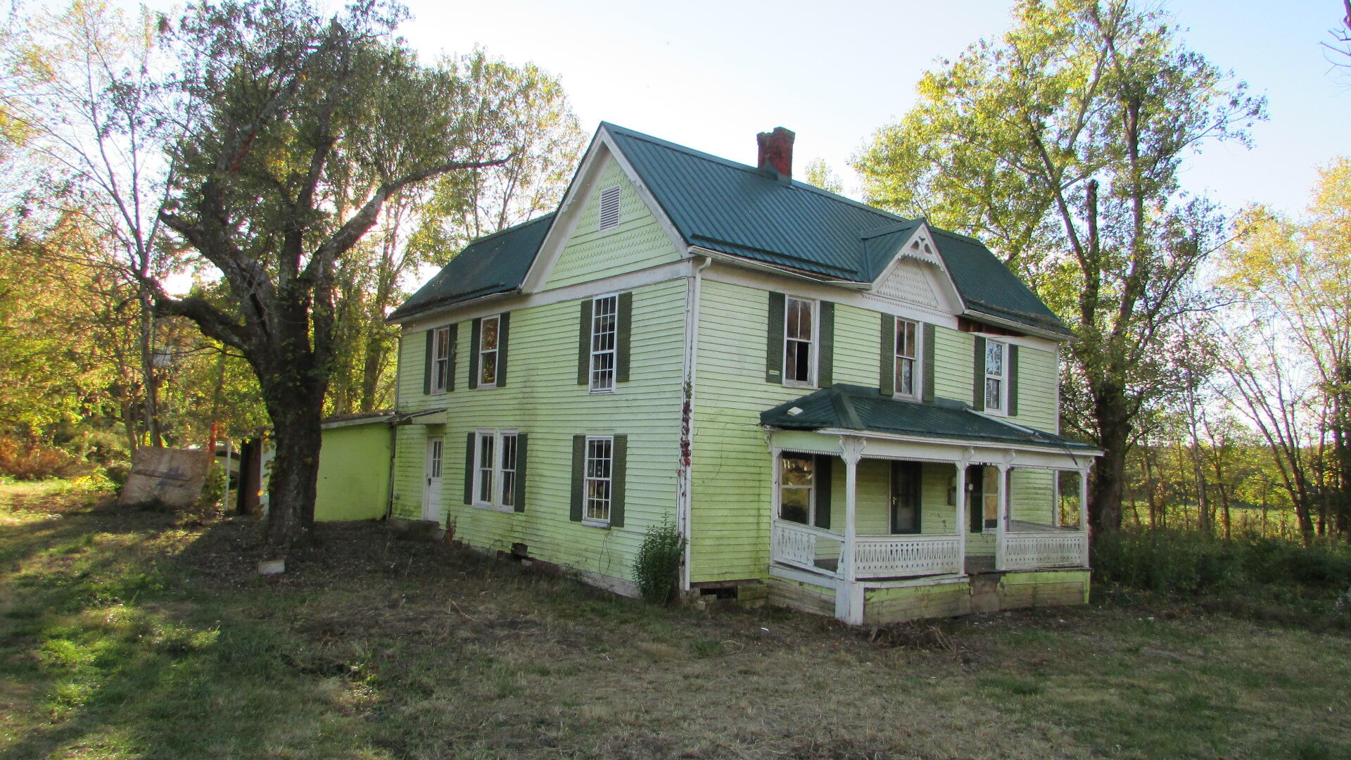 2149 Chinquapin Grove Road Bluff City, TN 37618 - Photo 2 of 40 IMG_5598