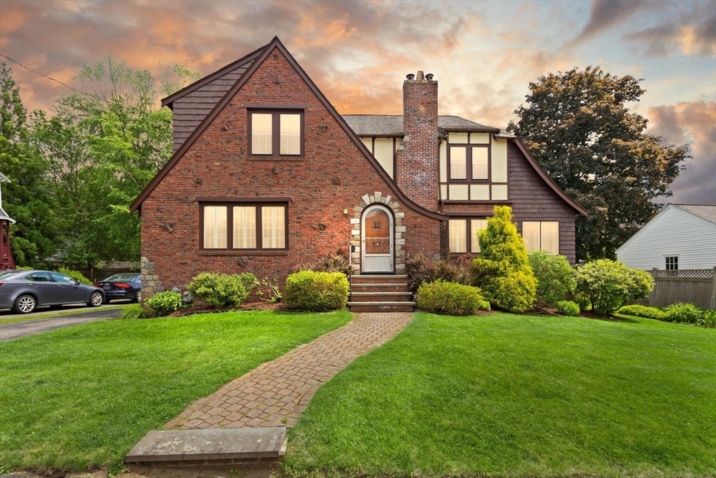 9 Mayfield Road Belmont, MA 02478 - Photo 3 of 42