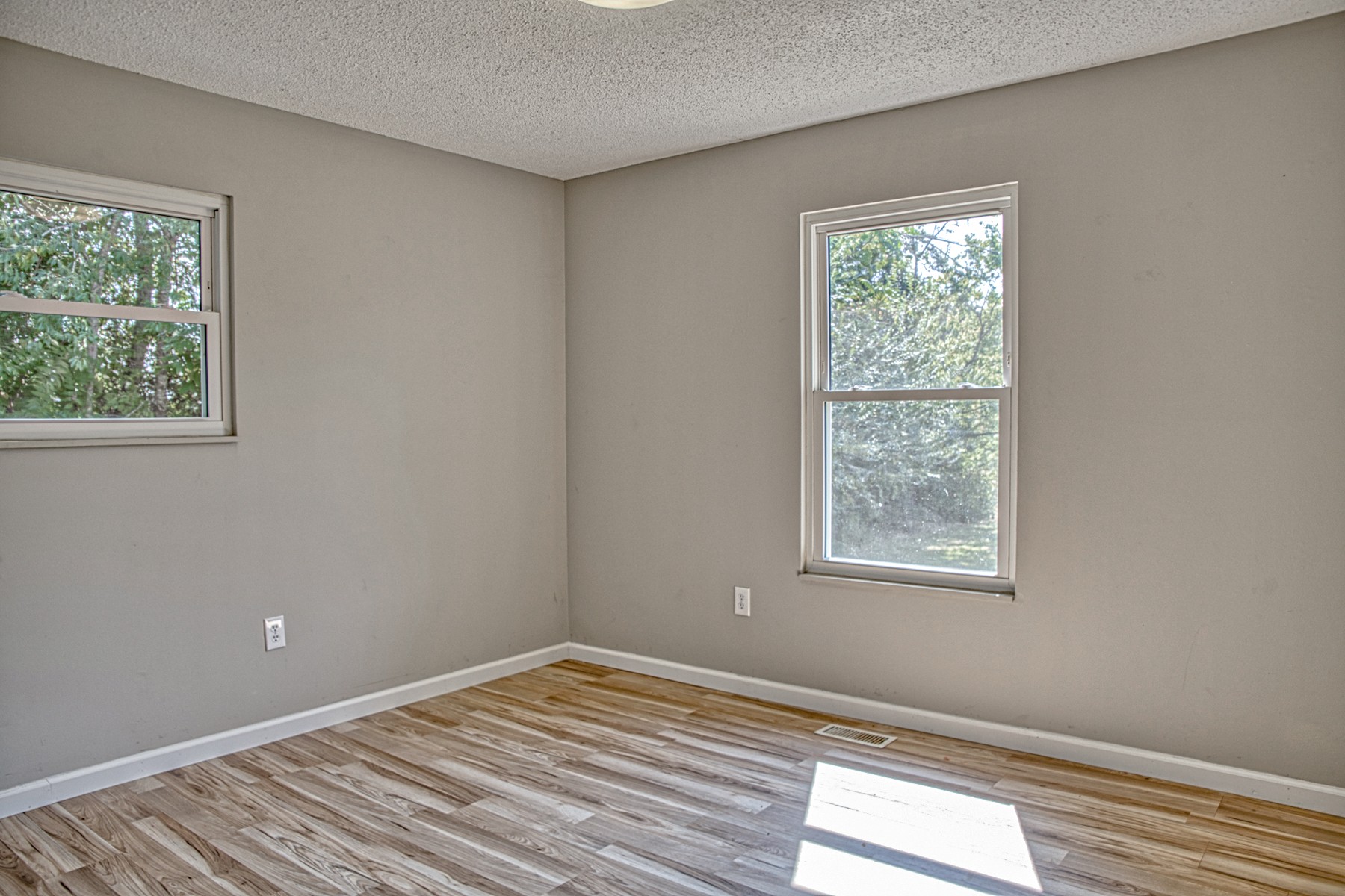 4047 Crawford Road Silver Point, TN 38582 - Photo 10 of 23 Gallery Image 10
