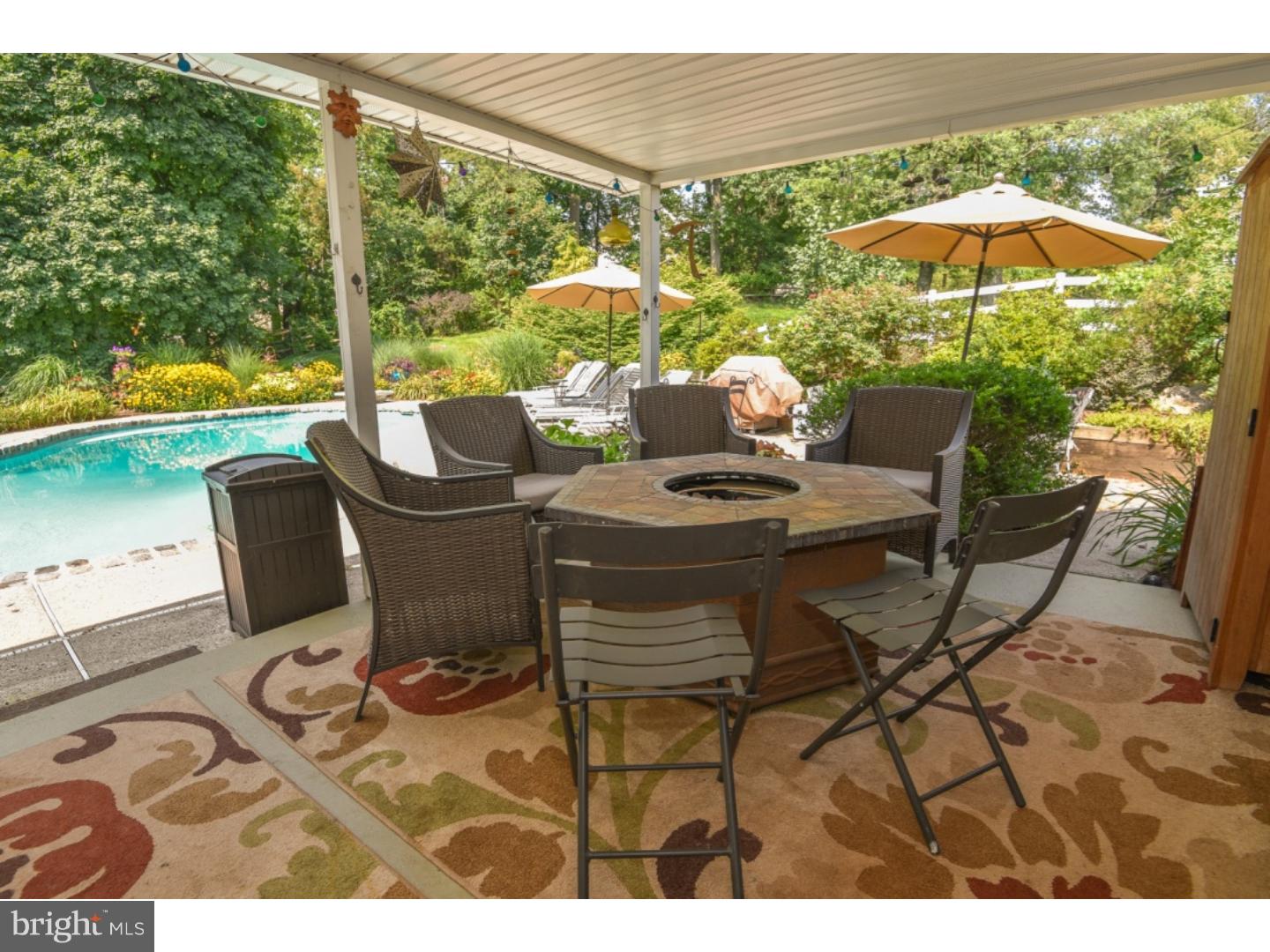 11 Lee Road Audubon, PA 19403 - Photo 21 of 25 Patio