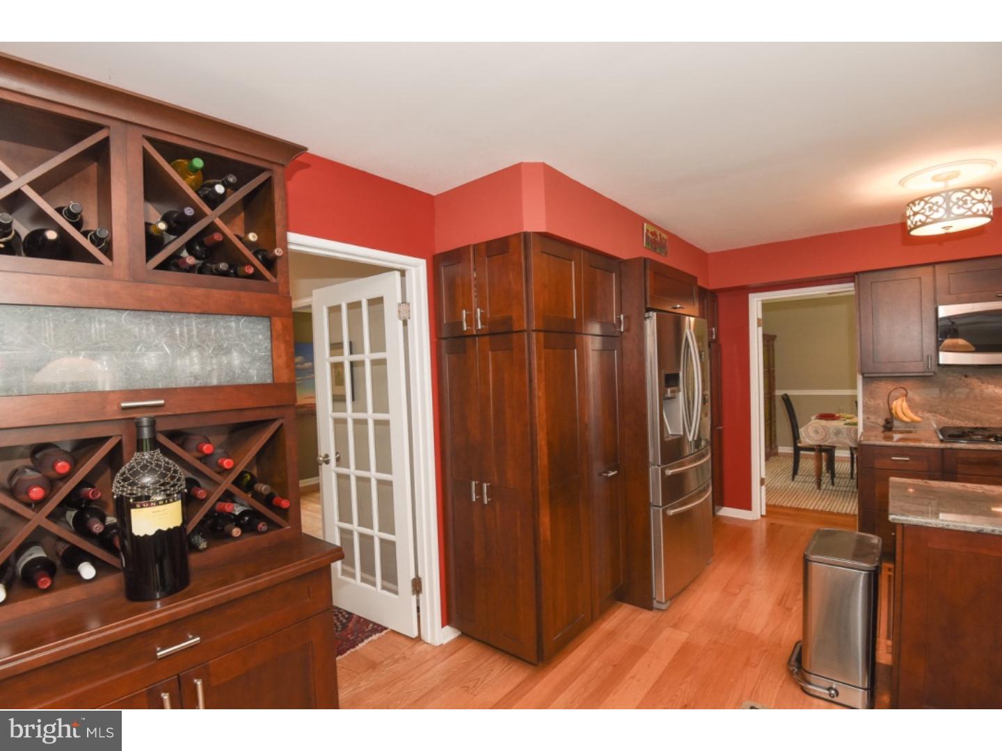 11 Lee Road Audubon, PA 19403 - Photo 8 of 25 Kitchen