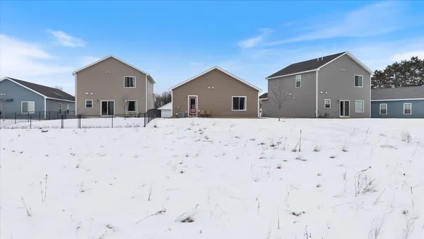 $309,900 | 311 Redwood Street North, Cambridge, MN 55008