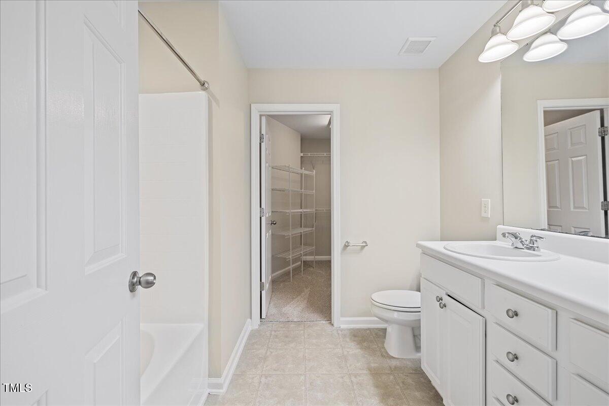 7032 Racine Way Raleigh, NC 27615 - Photo 19 of 31 19-ISAB0167