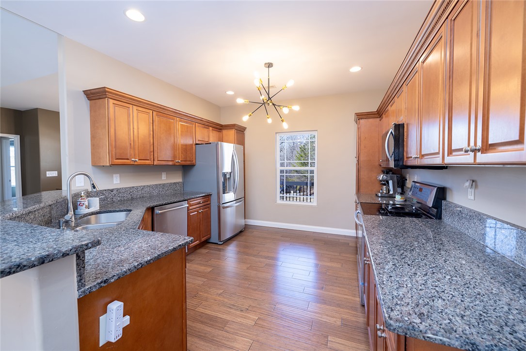 308 Ridgeside Court West Union, SC 29696 - Photo 5 of 48