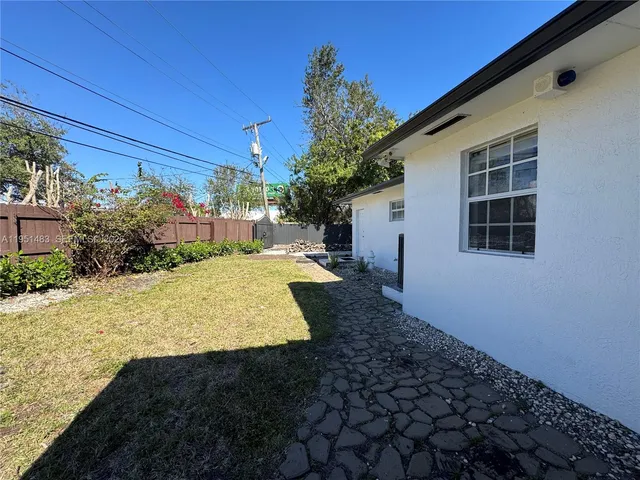 $4,500 | 10502 Southwest 77th Court, Unit 10502, Pinecrest, FL 33156