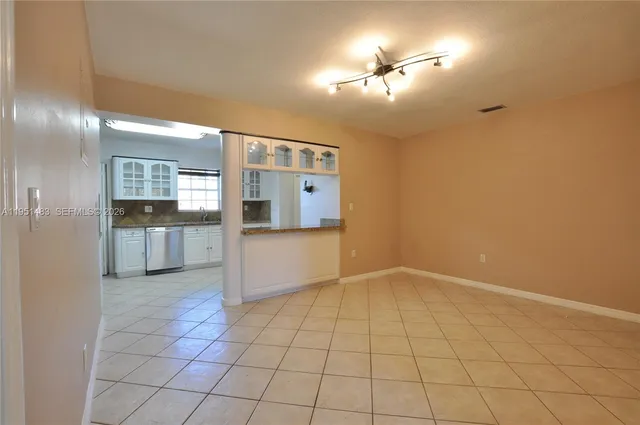 $4,500 | 10502 Southwest 77th Court, Unit 10502, Pinecrest, FL 33156