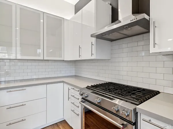 $1,400,000 | 540 South Cloverdale Boulevard, Cloverdale, CA 95425