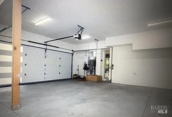 $1,400,000 | 540 South Cloverdale Boulevard, Cloverdale, CA 95425