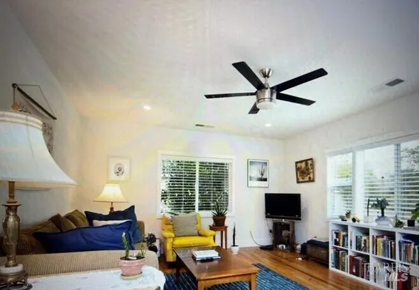 $1,400,000 | 540 South Cloverdale Boulevard, Cloverdale, CA 95425