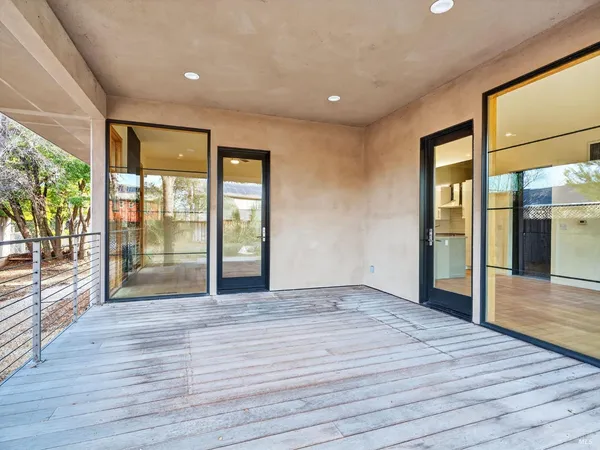 $1,400,000 | 540 South Cloverdale Boulevard, Cloverdale, CA 95425