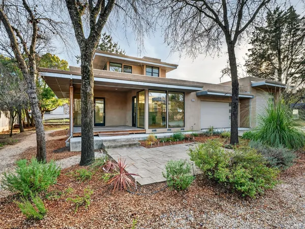 $1,400,000 | 540 South Cloverdale Boulevard, Cloverdale, CA 95425