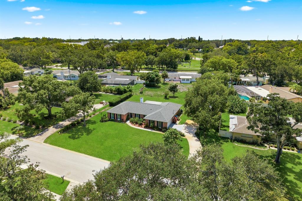 920 Lake Forest Road Clearwater, FL 33765 - Photo 2 of 40
