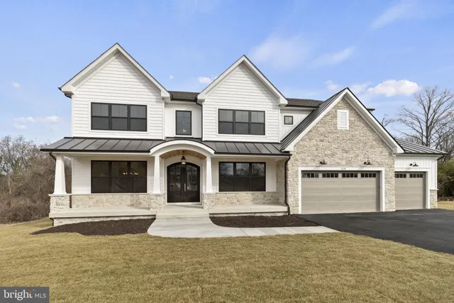 modern farmhouse in Annapolis