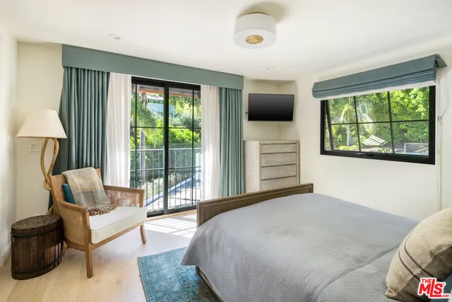 $6,299,000 | 7651 Willow Glen Road, Los Angeles, CA 90046