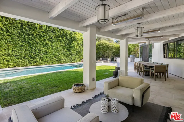 $6,299,000 | 7651 Willow Glen Road, Los Angeles, CA 90046