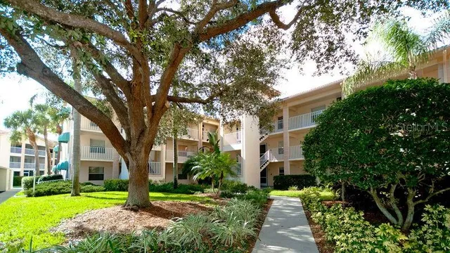 $5,250 | 9300 Clubside Circle, Unit 1109, Sarasota, FL 34238