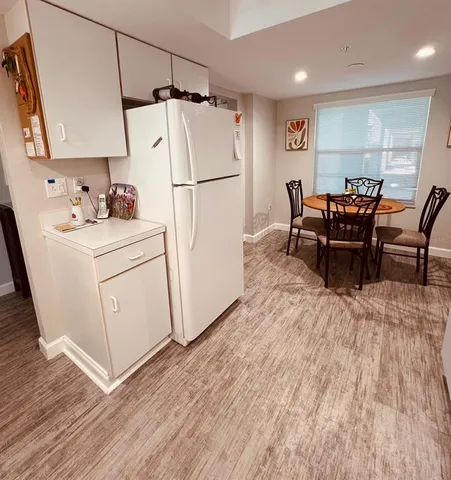 $5,250 | 9300 Clubside Circle, Unit 1109, Sarasota, FL 34238